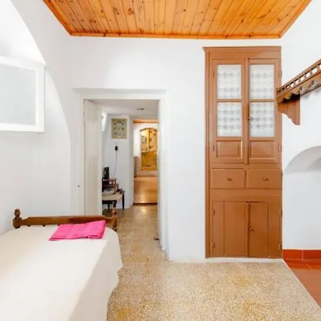 Konukevi Cosy In Traditional Cycladic House