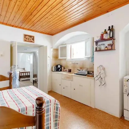 Cosy In Traditional Cycladic House * Aperathos