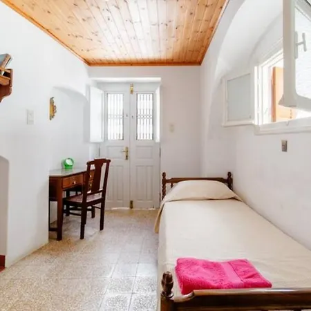 Cosy In Traditional Cycladic House Konukevi *